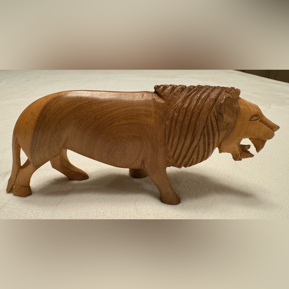 Other - Majestic Hand Carved Wooden Lion Sculpture 7”